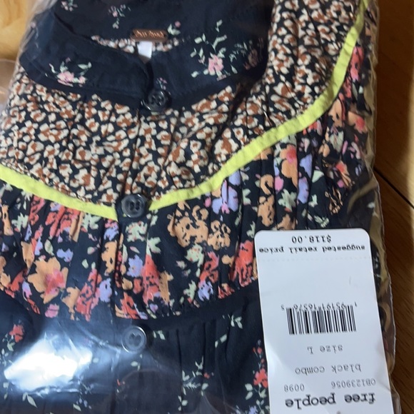 Free People Paloma Printed Blouse New with Tags $118.00 - Picture 3 of 4